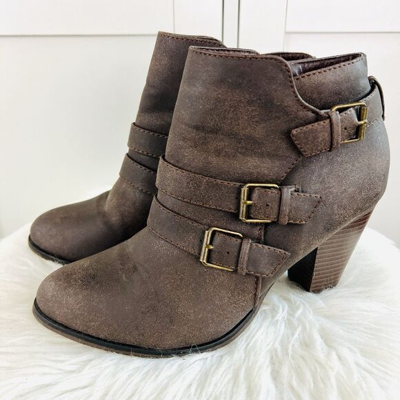 Forever Link Shoes - Forever Link Camila-64 Dusty Brown Chunky Heel Buckled Strap Ankle Booties Sz 10